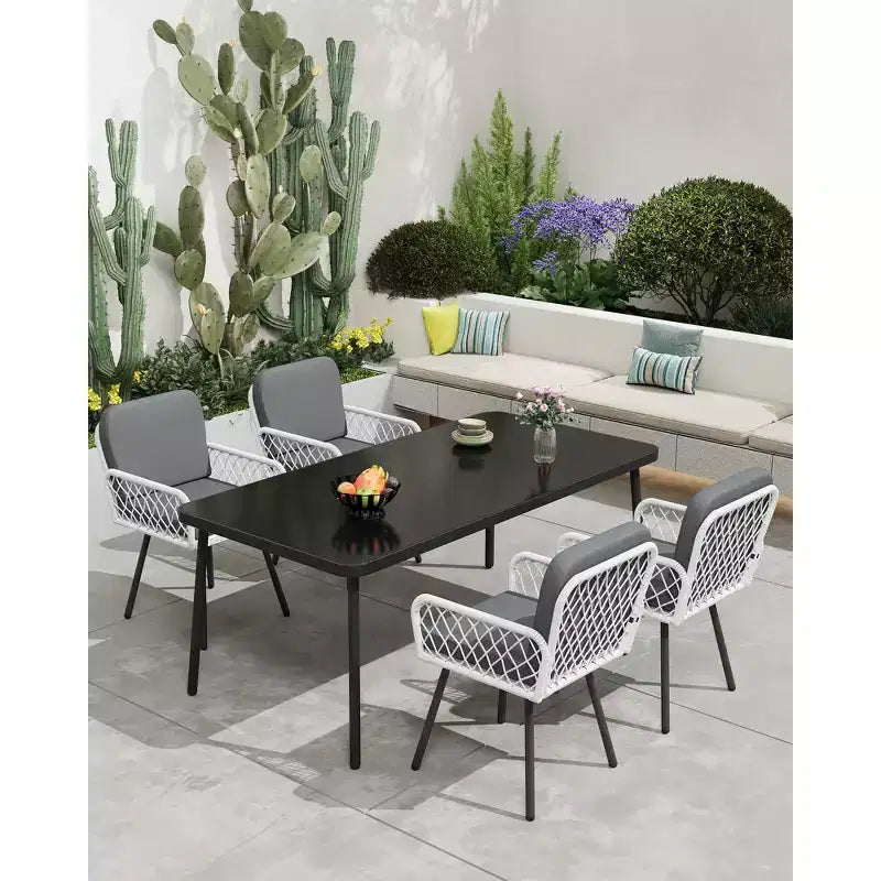 Chaises de salle à manger empilables en osier beige avec coussins, lot de 4 (1 personne chacune)