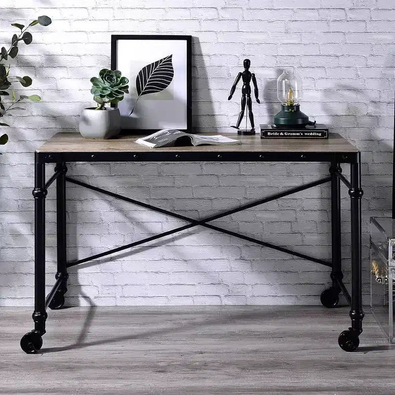 Bureau de 47" en chêne rustique et noir, 1 personne